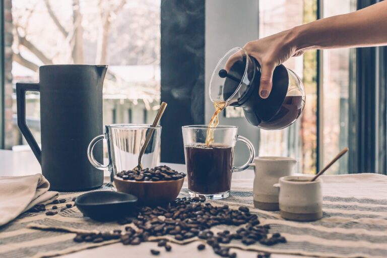 Caffè e disidratazione: c’è davvero un collegamento? Le ultime ricerche